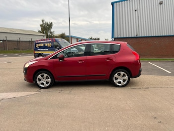 Used Peugeot 3008 2013 for sale - 76152445: Photo 4