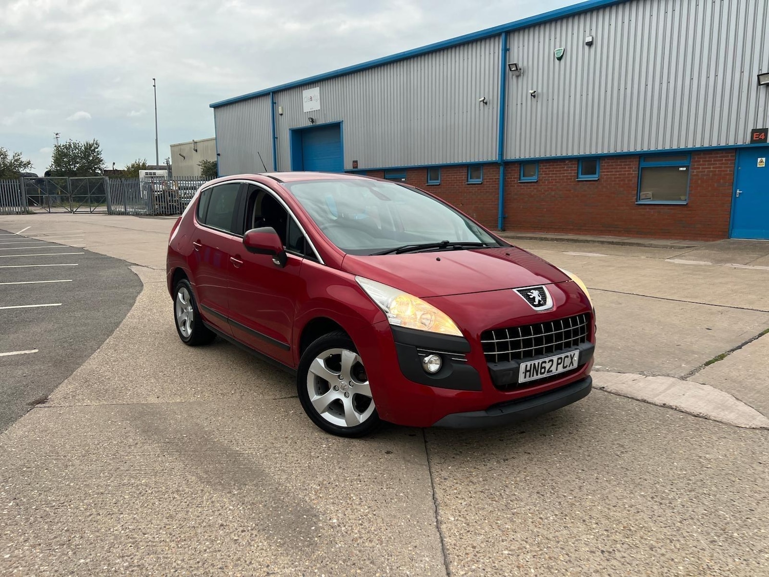 Used Peugeot 3008 2013 for sale - 76152445: Photo 5