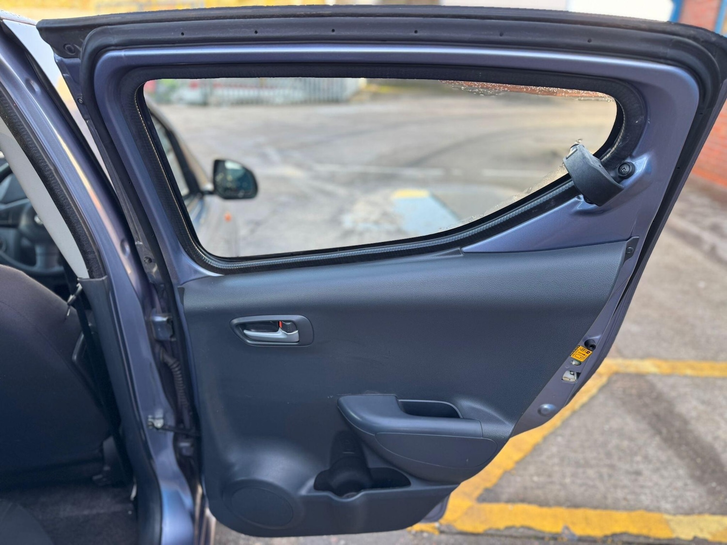 Used Nissan Pixo 2010 for sale - 76715012: Photo 15