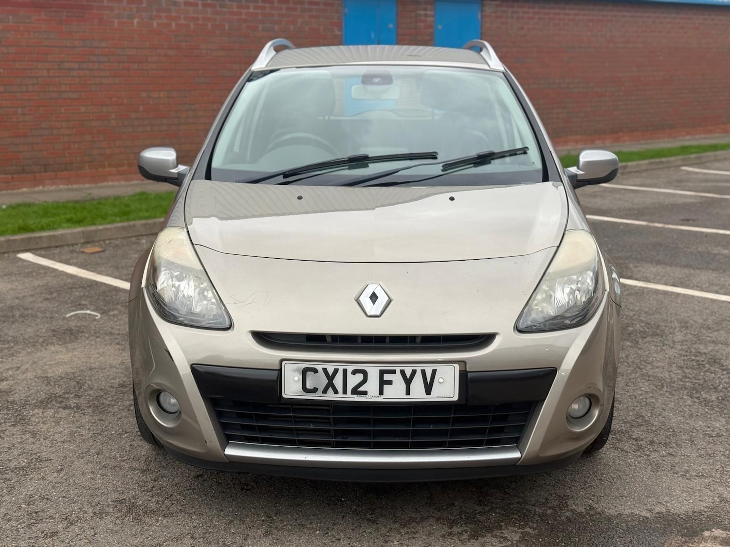 Used Renault Clio 2012 for sale - 76632747: Photo 1