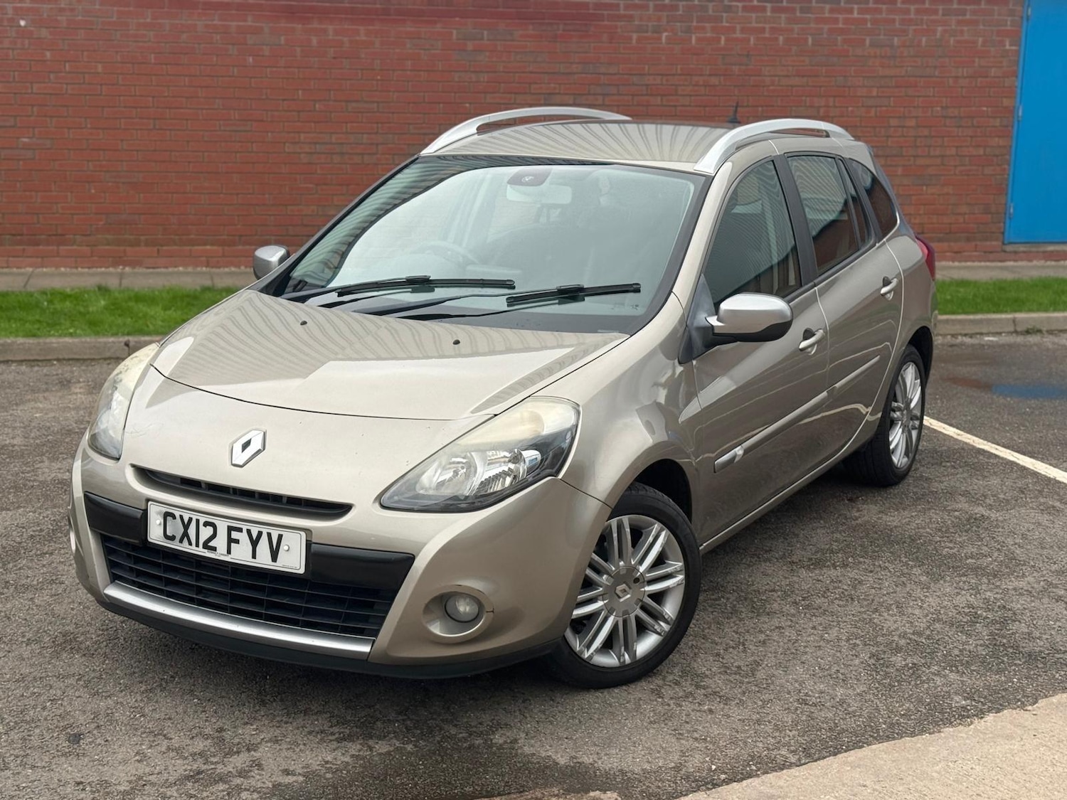 Used Renault Clio 2012 for sale - 76632747: Photo 10