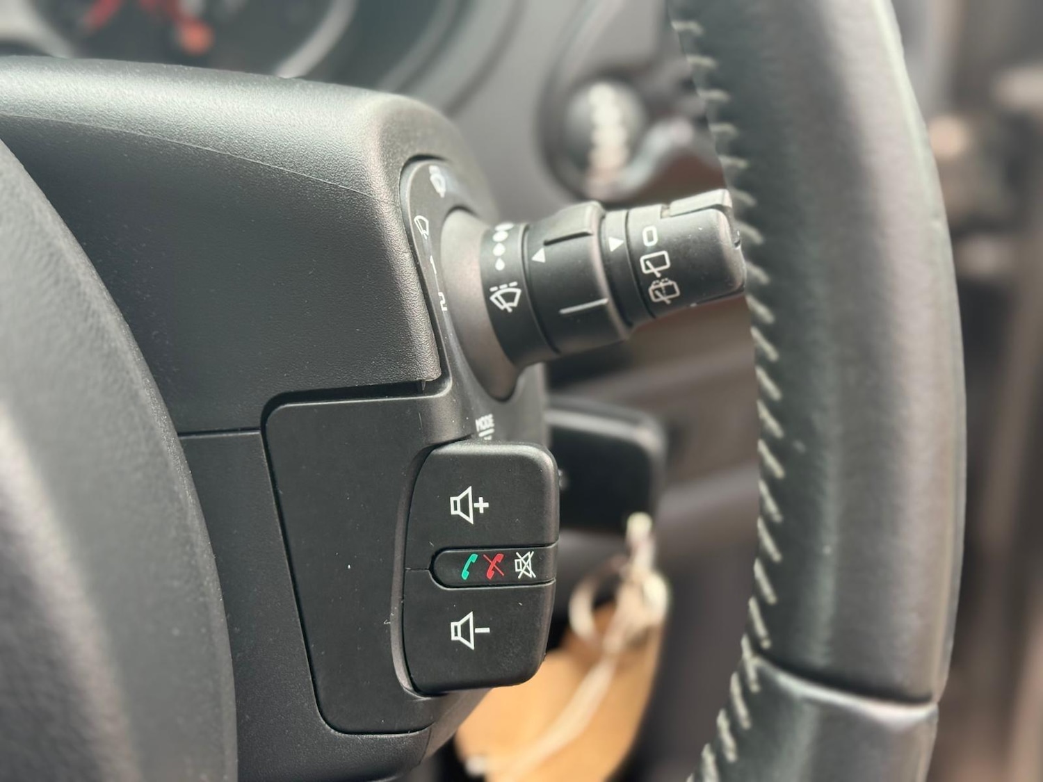 Used Renault Clio 2012 for sale - 76632747: Photo 23