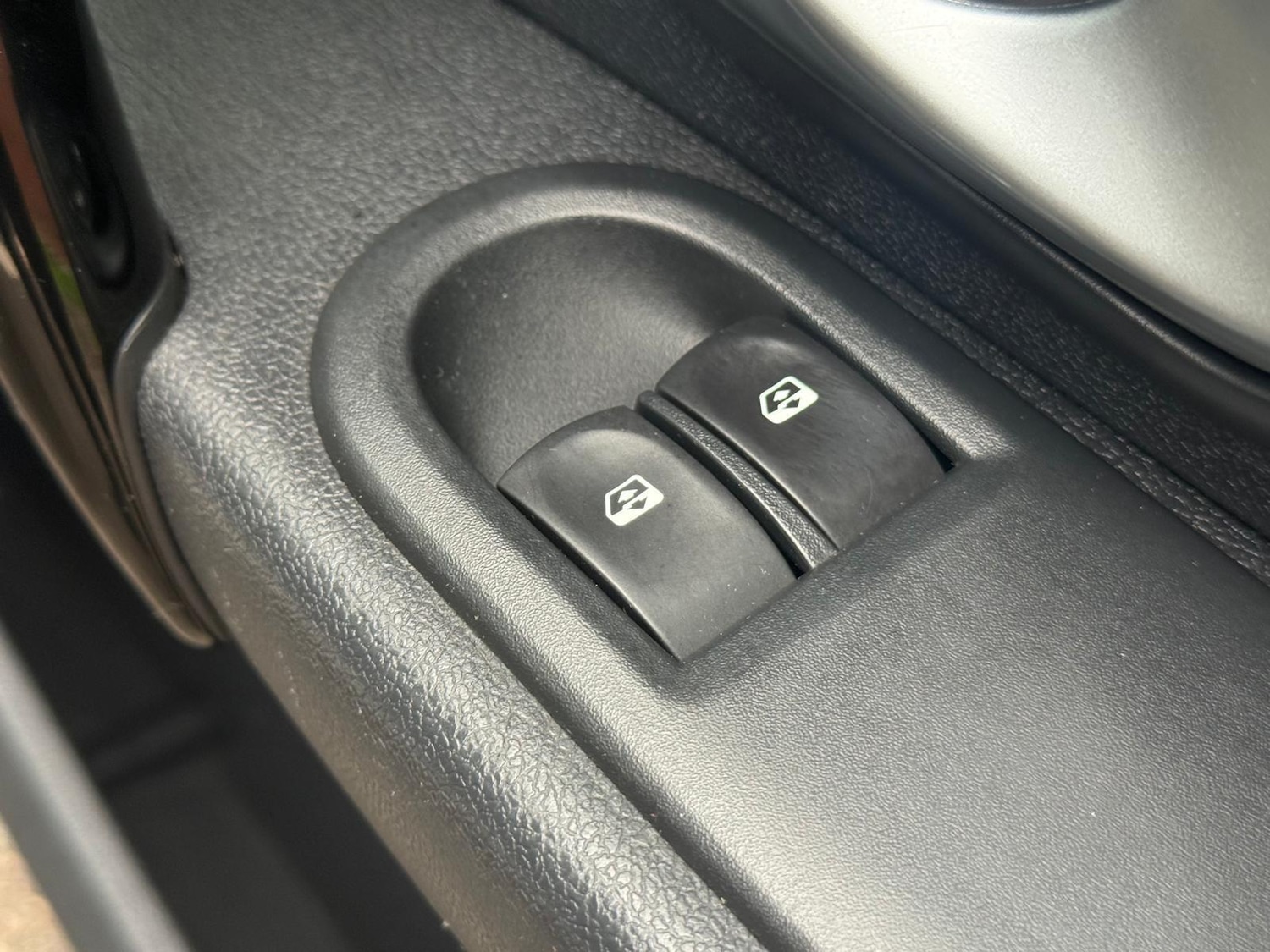 Used Renault Clio 2012 for sale - 76632747: Photo 27