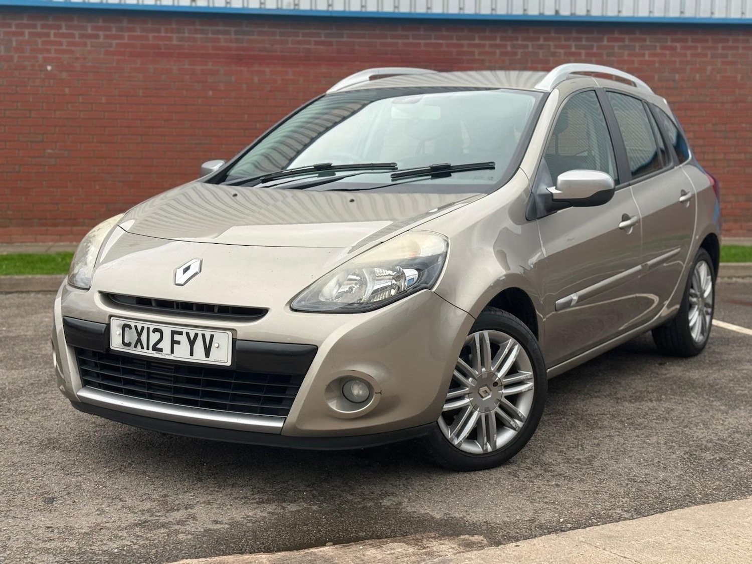 Used Renault Clio 2012 for sale - 76632747: Photo 5