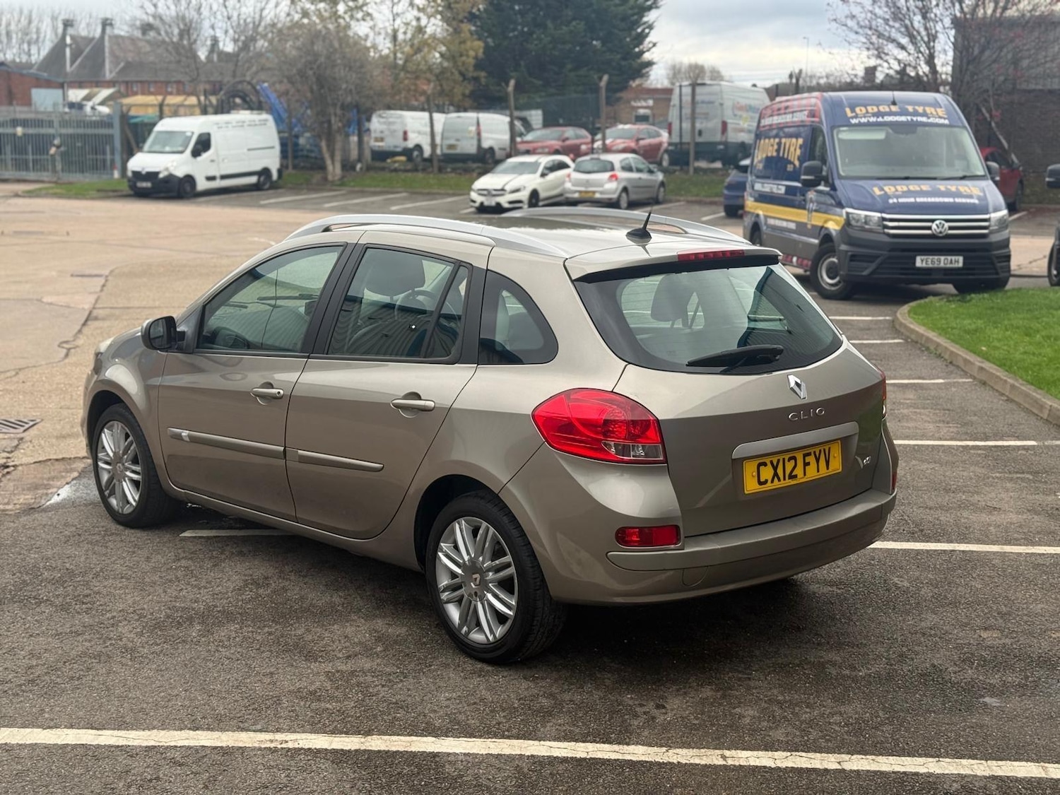 Used Renault Clio 2012 for sale - 76632747: Photo 7