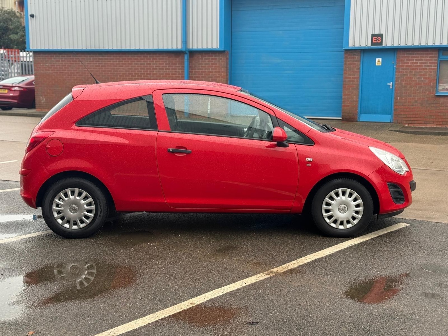 Used Vauxhall Corsa 2013 for sale - 76423356: Photo 4