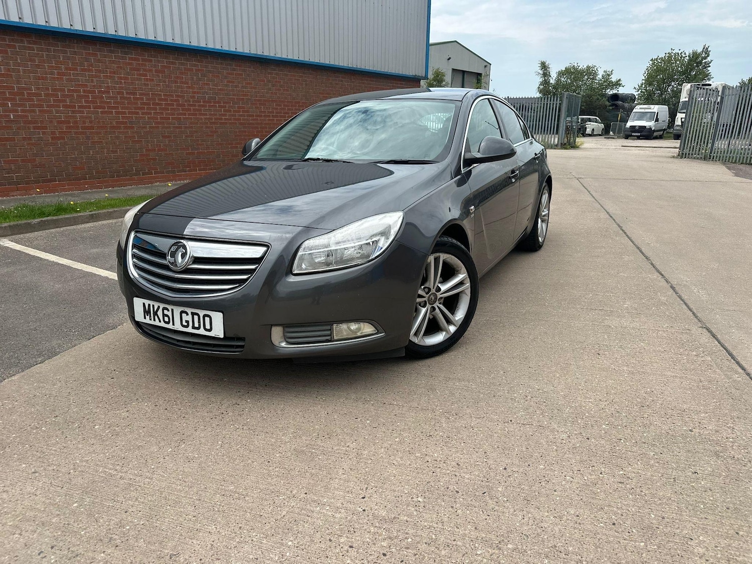Used Vauxhall Insignia 2011 for sale - 76994408: Photo 3