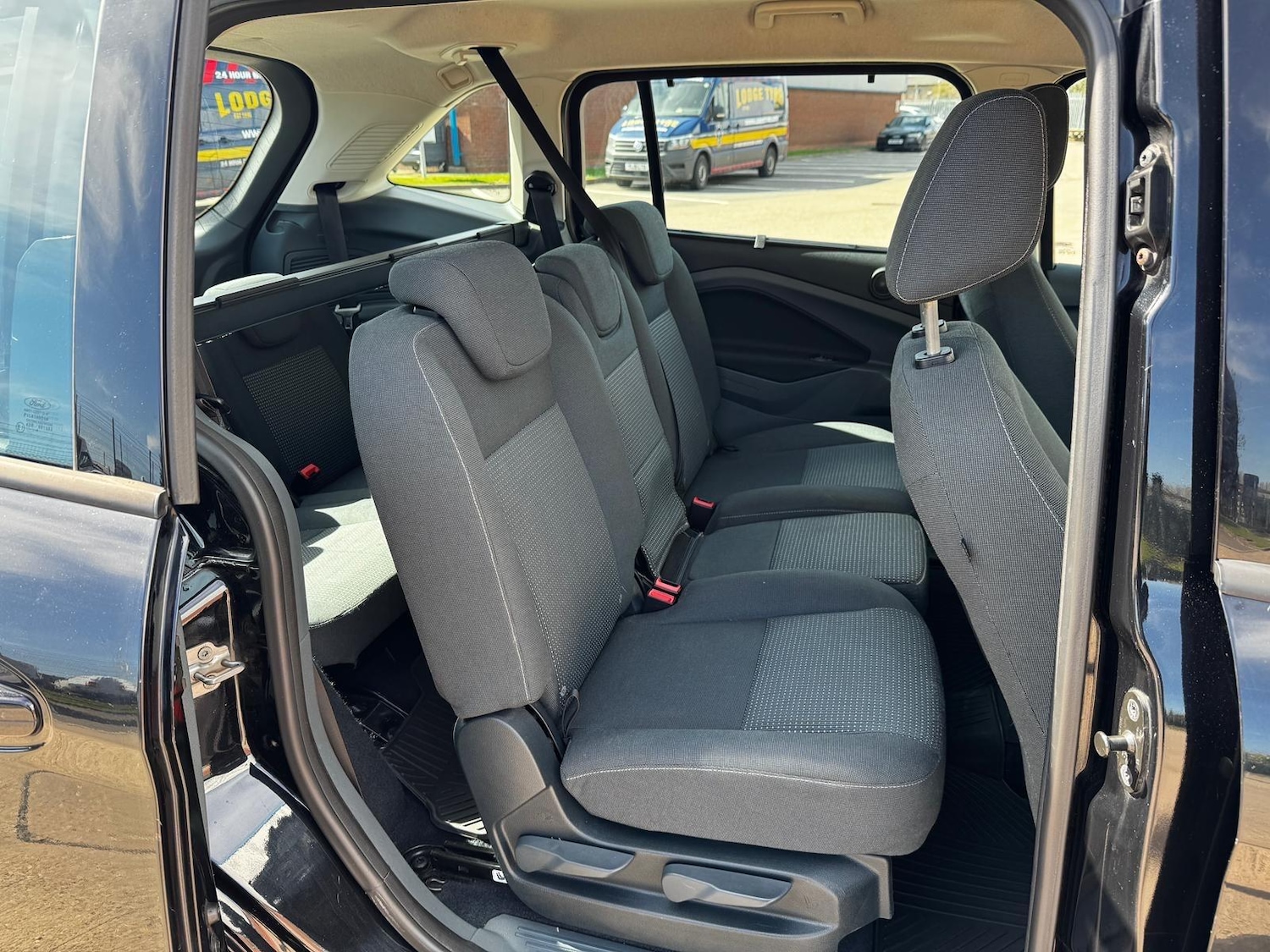 Used Ford Grand C-Max 2013 for sale - 78157442: Photo 21