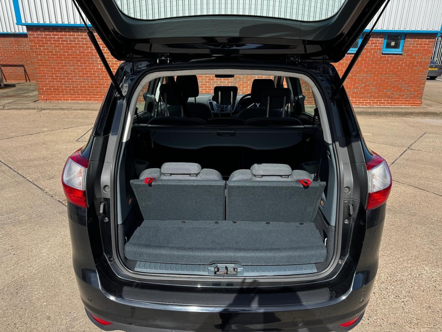 Used Ford Grand C-Max 2013 for sale - 78157442: Photo 28