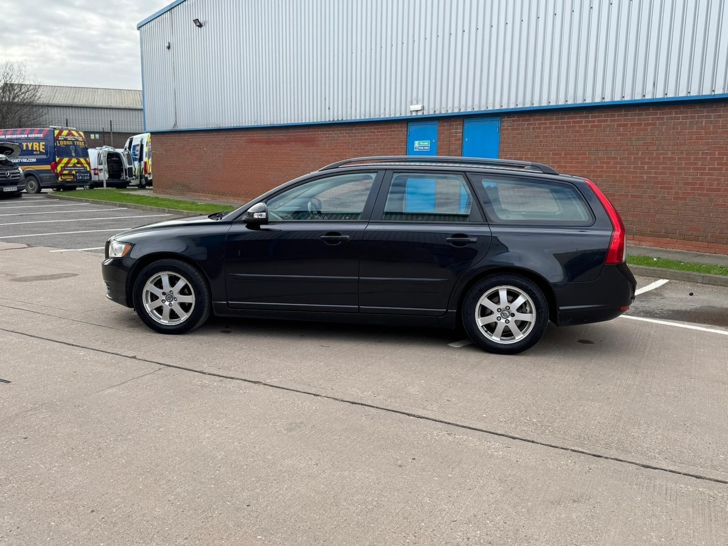 Used Volvo V50 for sale - 77958274: Photo 3