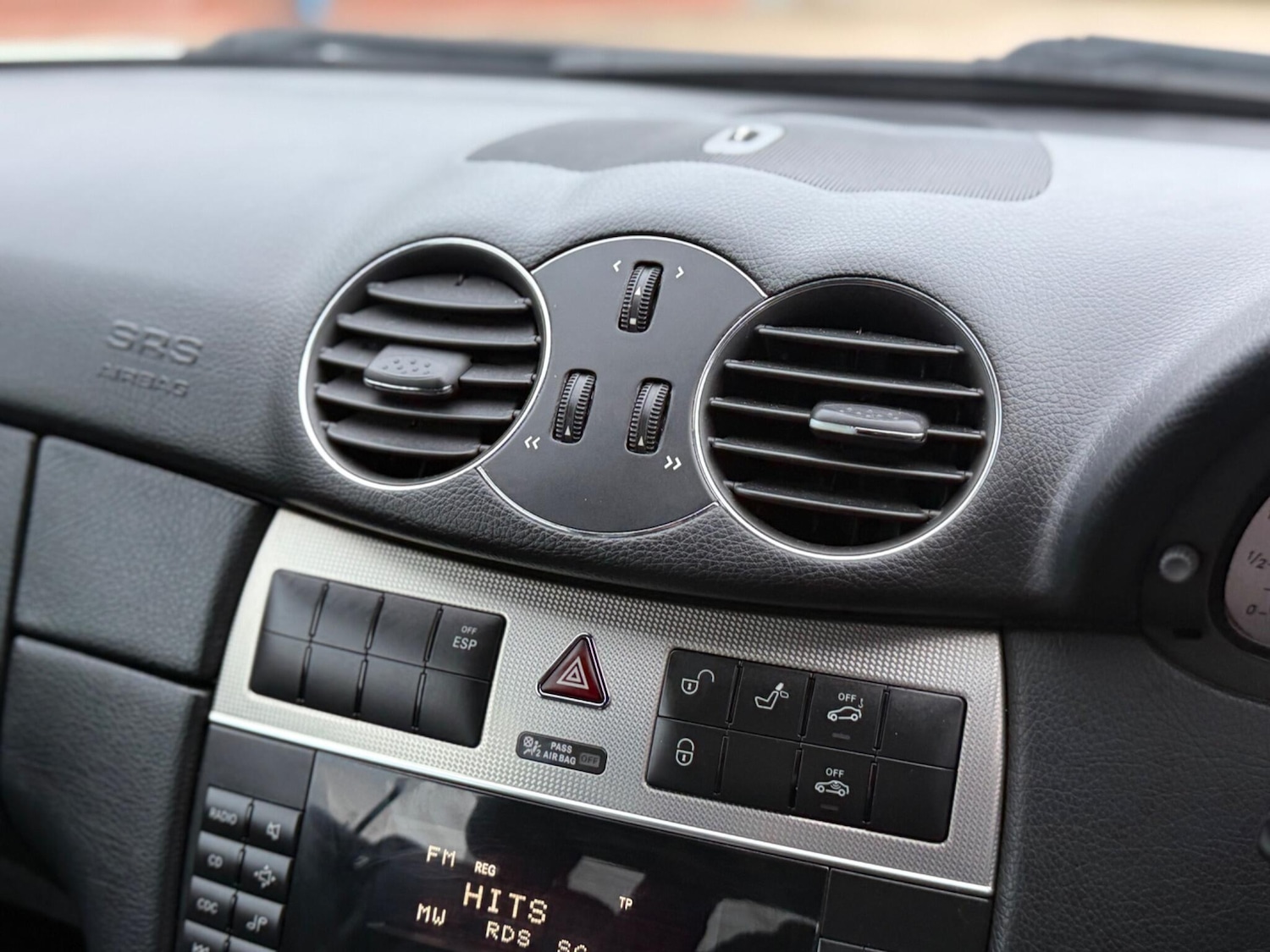 Used Mercedes-Benz CLK 2007 for sale - 77331037: Photo 38