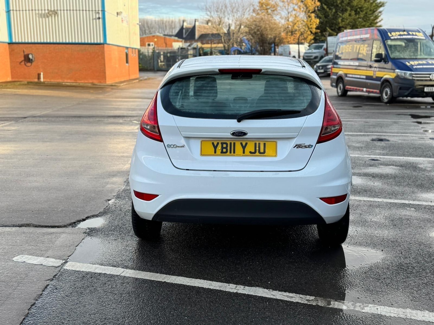 Used Ford Fiesta 2011 for sale - 76742703: Photo 2