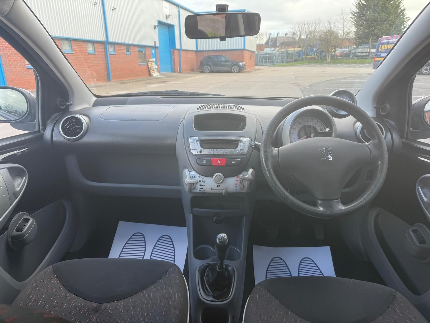 Used Peugeot 107 2009 for sale - 77202438: Photo 15