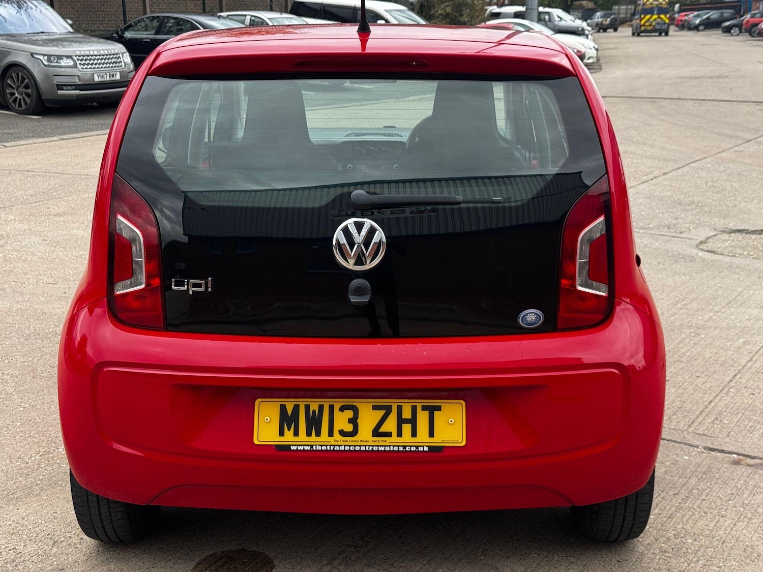 Used Volkswagen up! 2013 for sale - 78086696: Photo 2