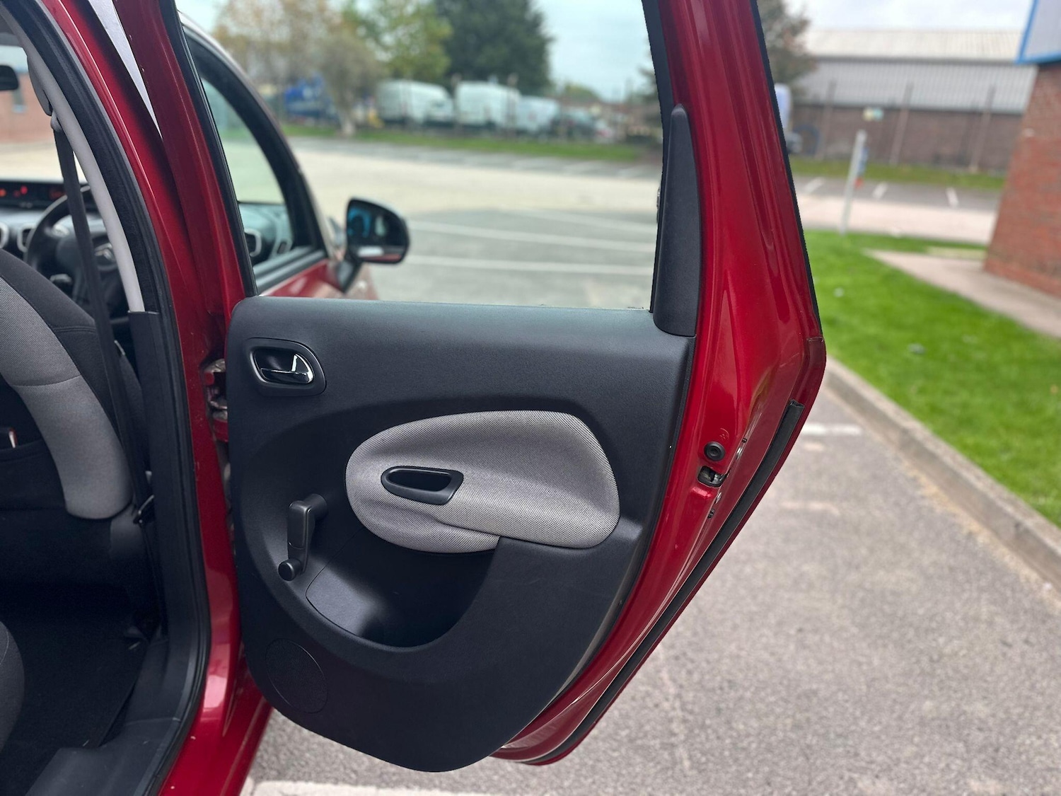 Used Citroen C3 Picasso 2009 for sale - 76251423: Photo 15