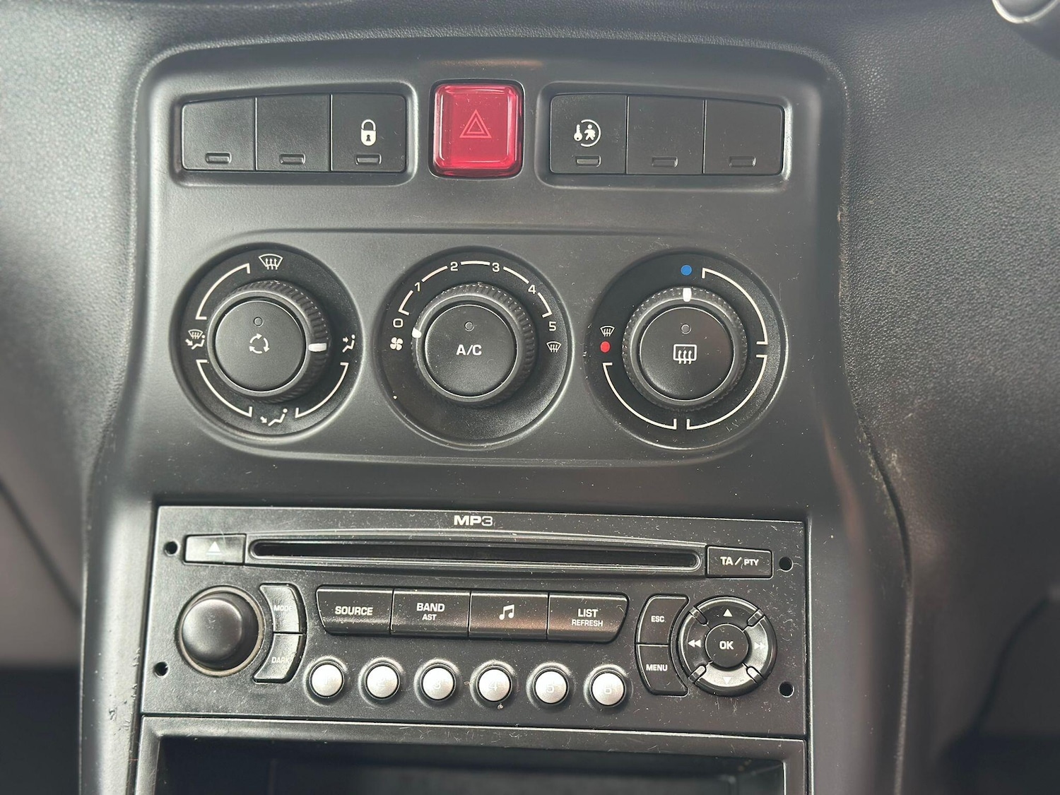 Used Citroen C3 Picasso 2009 for sale - 76251423: Photo 17