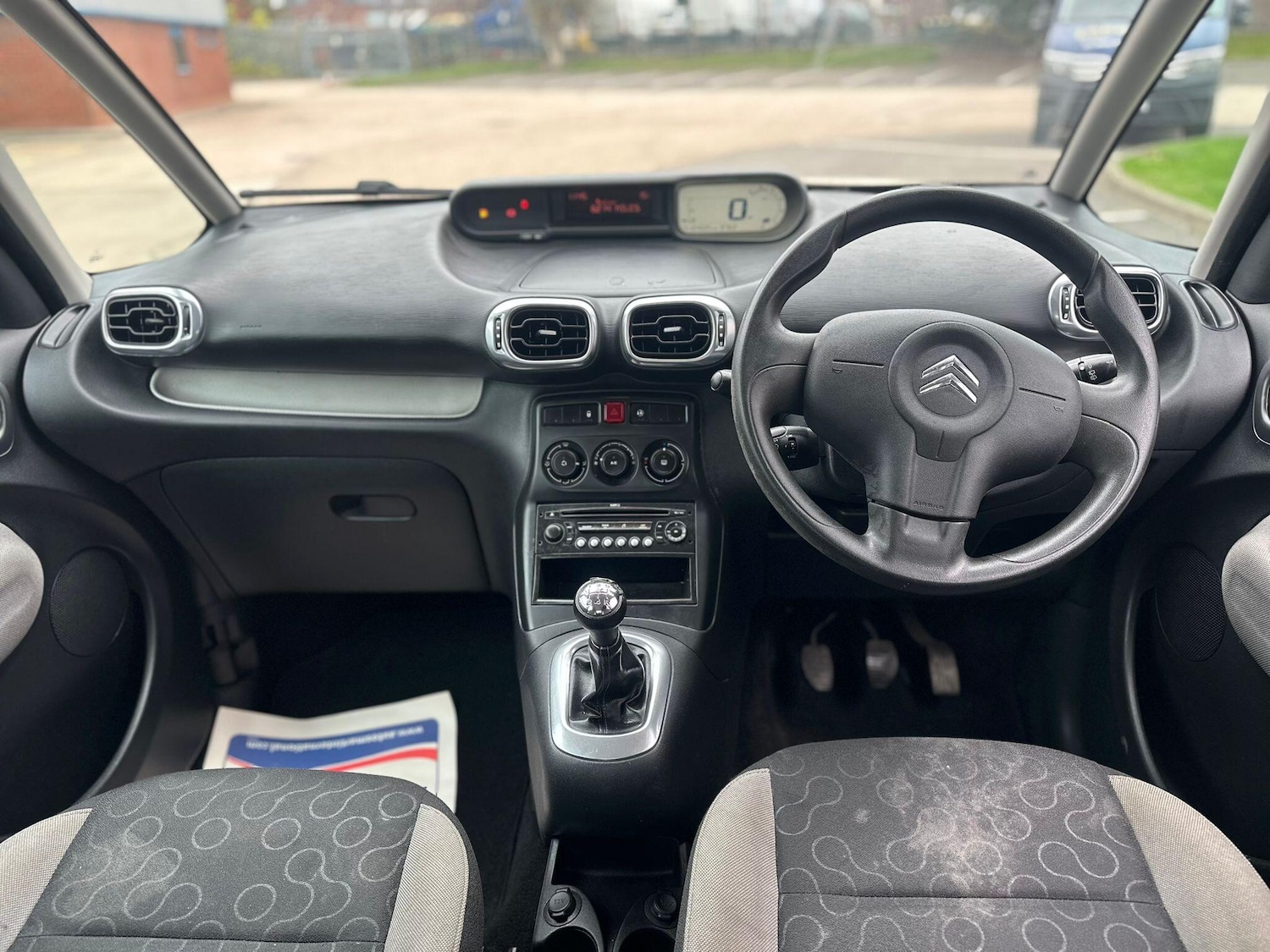 Used Citroen C3 Picasso 2009 for sale - 76251423: Photo 9