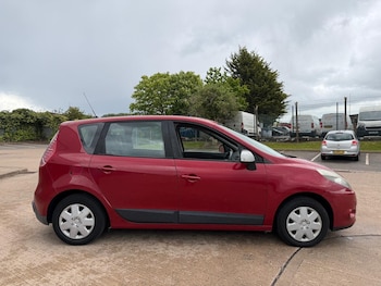 Used Renault Scenic 2011 for sale - 78572884: Photo