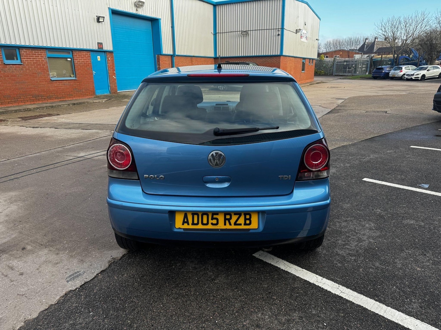 Used Volkswagen Polo 2005 for sale - 77229736: Photo 2