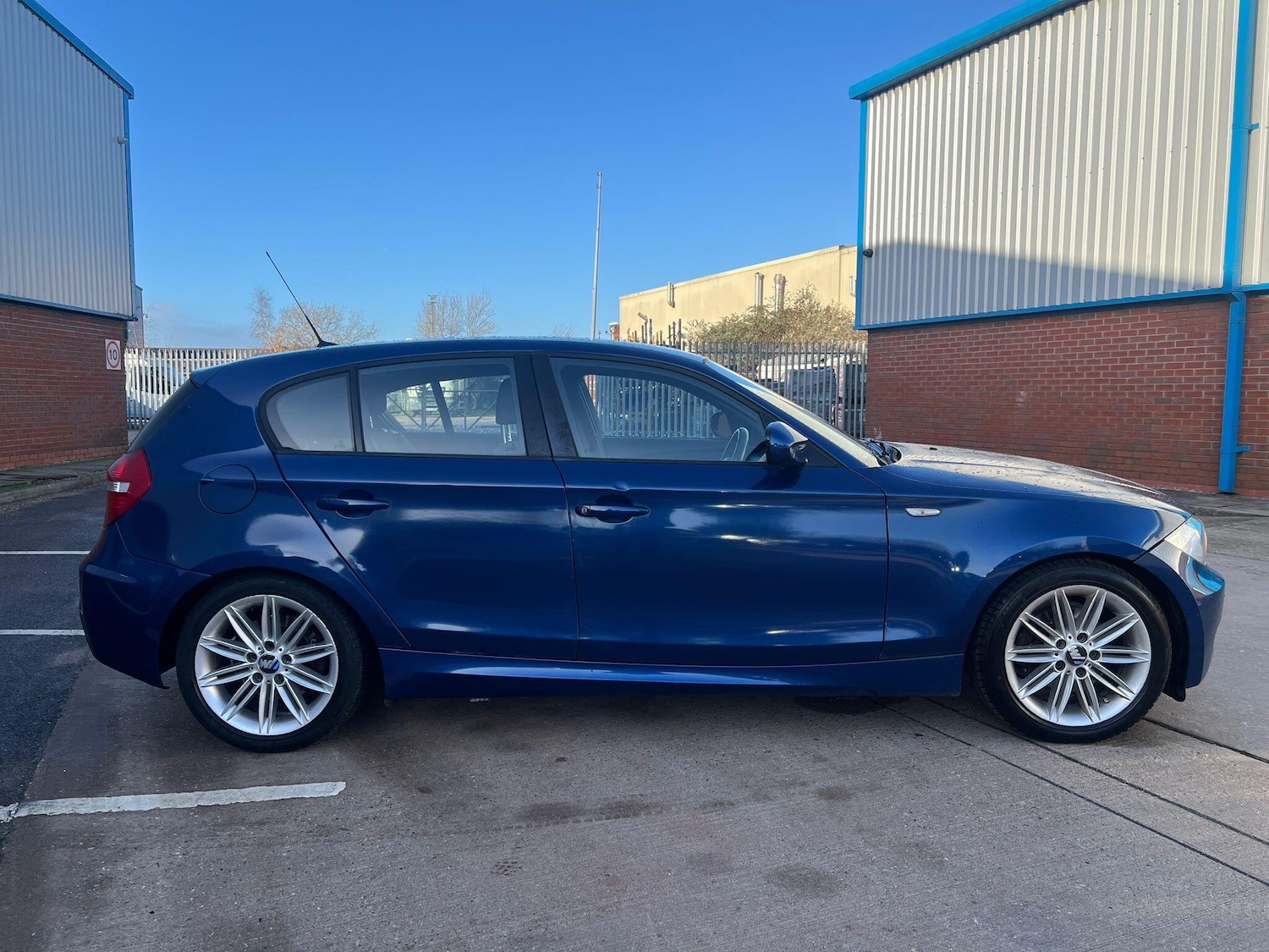 Used BMW 1 Series 2010 for sale - 77330516: Photo 4