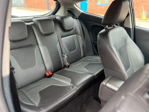 Used Ford Fiesta 2011 for sale - 76214178: Photo 14