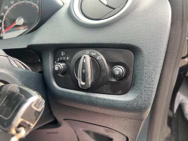 Used Ford Fiesta 2011 for sale - 76214178: Photo 23