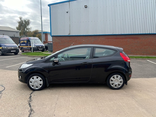 Used Ford Fiesta 2011 for sale - 76214178: Photo 3
