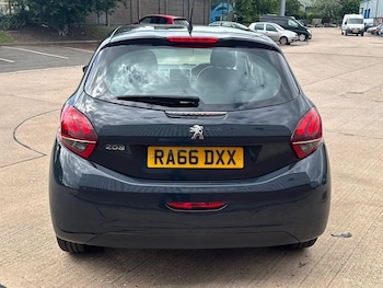 Used Peugeot 208 2017 for sale - 78822362: Photo