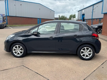 Used Peugeot 208 2017 for sale - 78822362: Photo