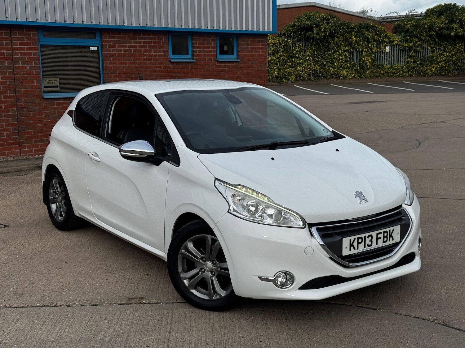 Used Peugeot 208 for sale - 78128207: Photo 6