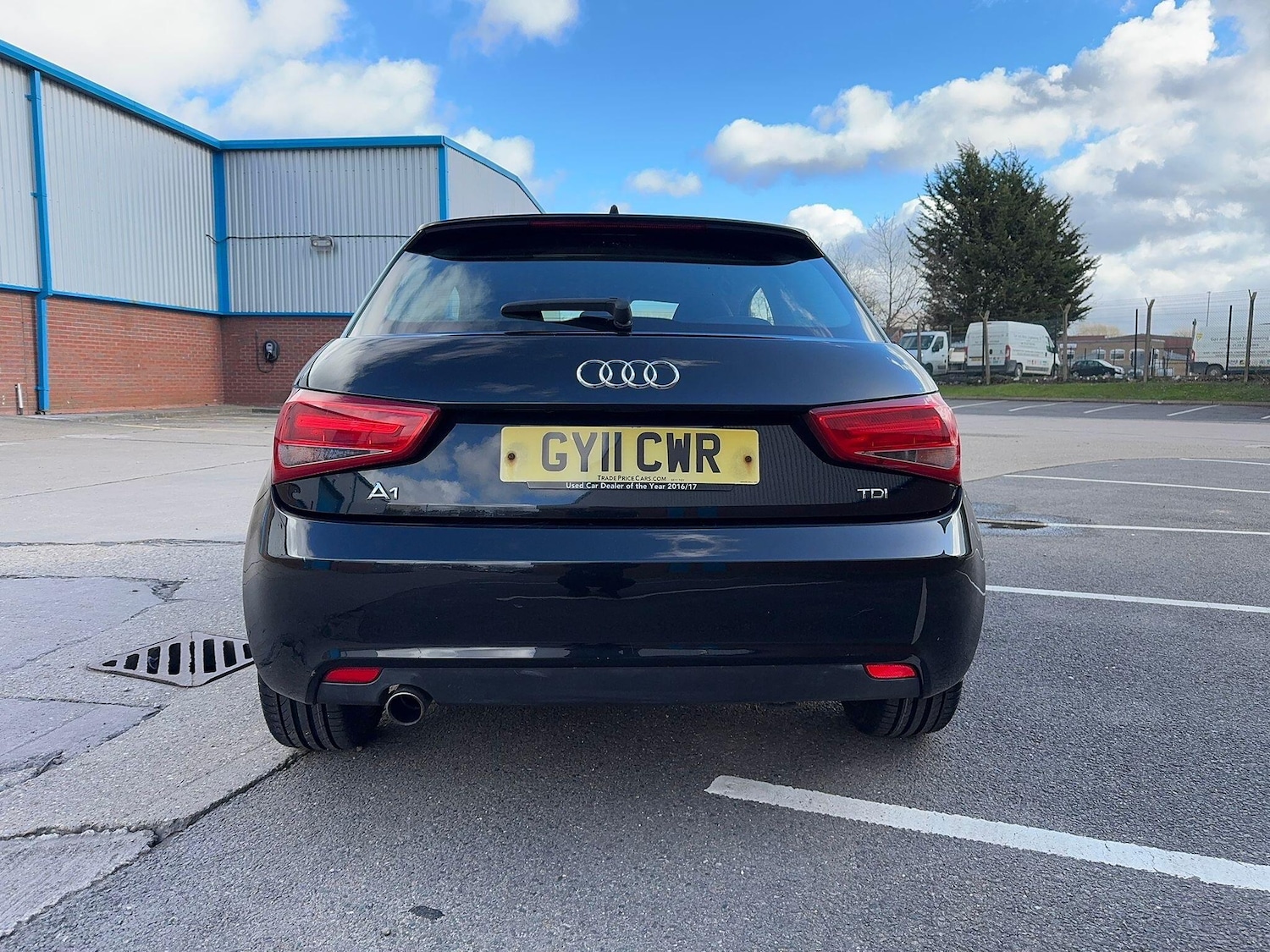 Used Audi A1 2011 for sale - 77637382: Photo 2