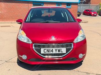 Used Peugeot 208 2014 for sale - 79157897: Photo
