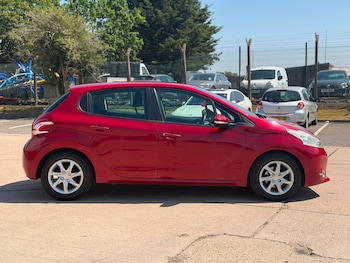 Used Peugeot 208 2014 for sale - 79157897: Photo