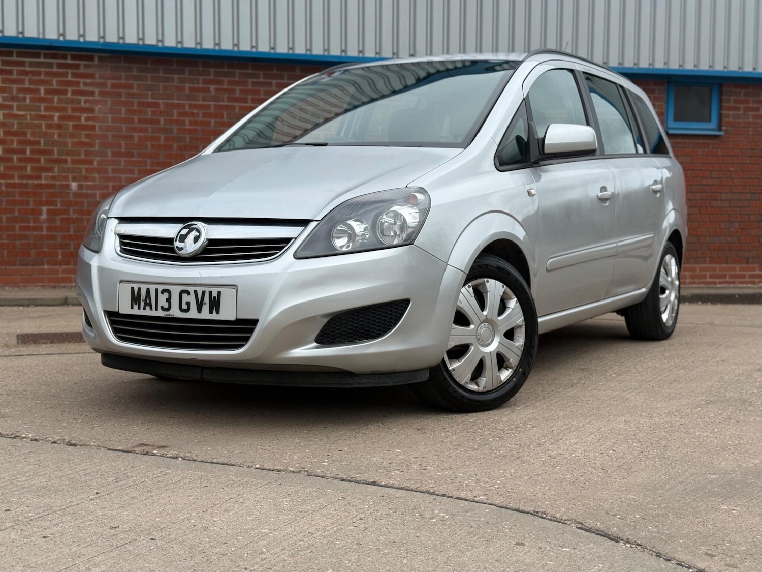 Used Vauxhall Zafira for sale - 78136083: Photo 3