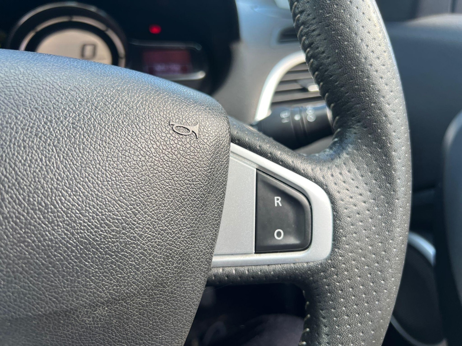 Used Renault Megane 2012 for sale - 76073169: Photo 19