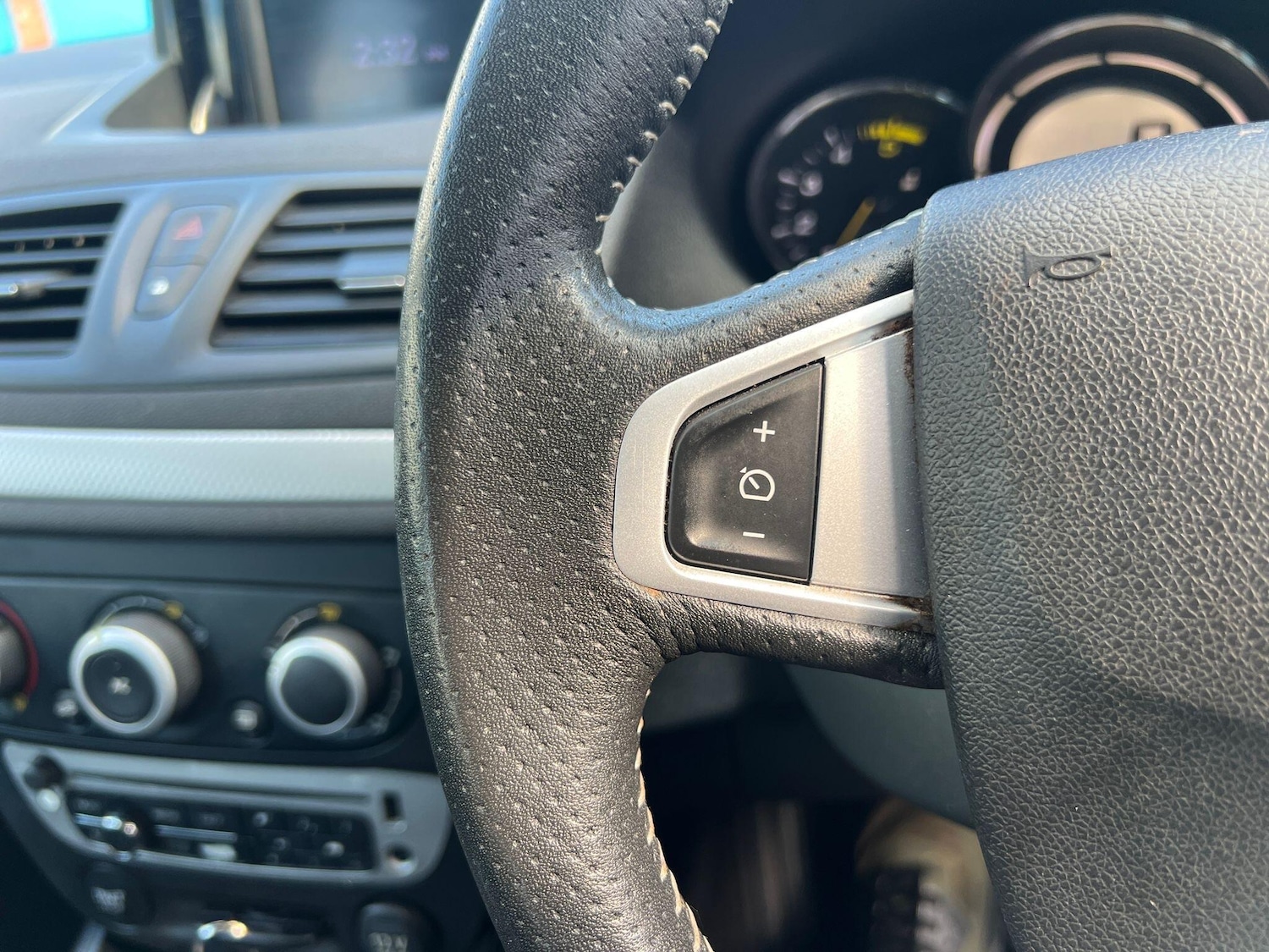 Used Renault Megane 2012 for sale - 76073169: Photo 21