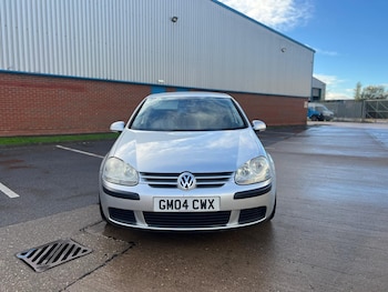 (04) - 1.6 FSI SE 5dr