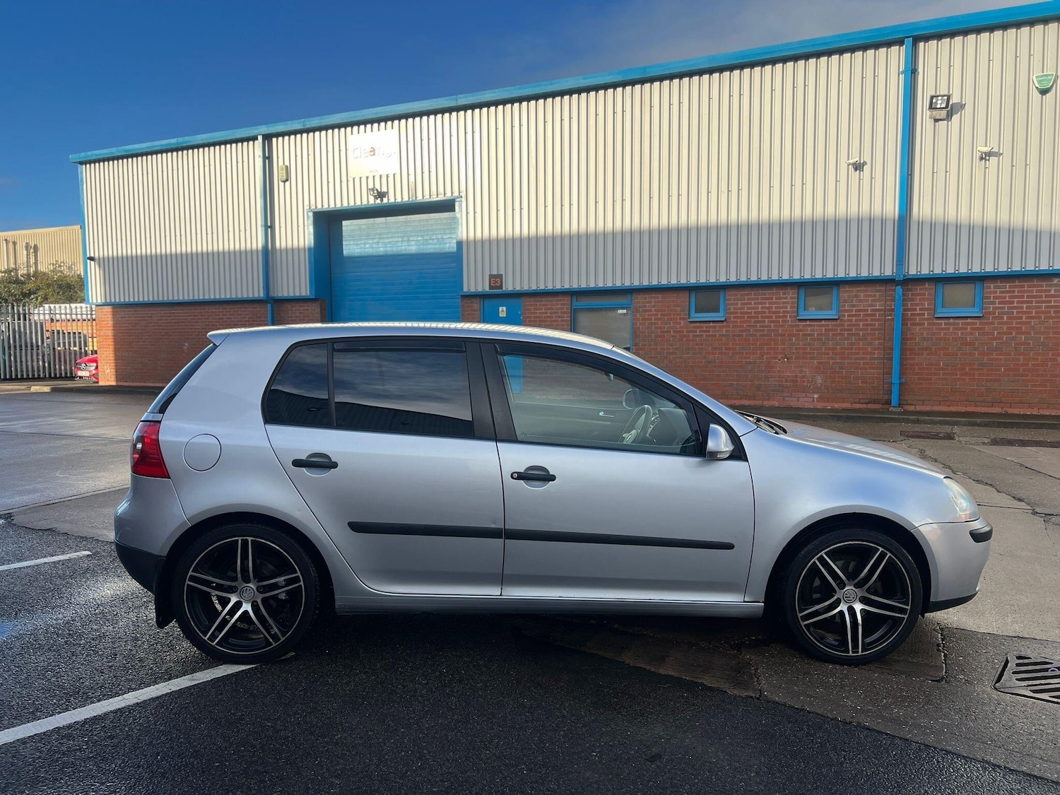 Used Volkswagen Golf 2004 for sale - 76371405: Photo 4