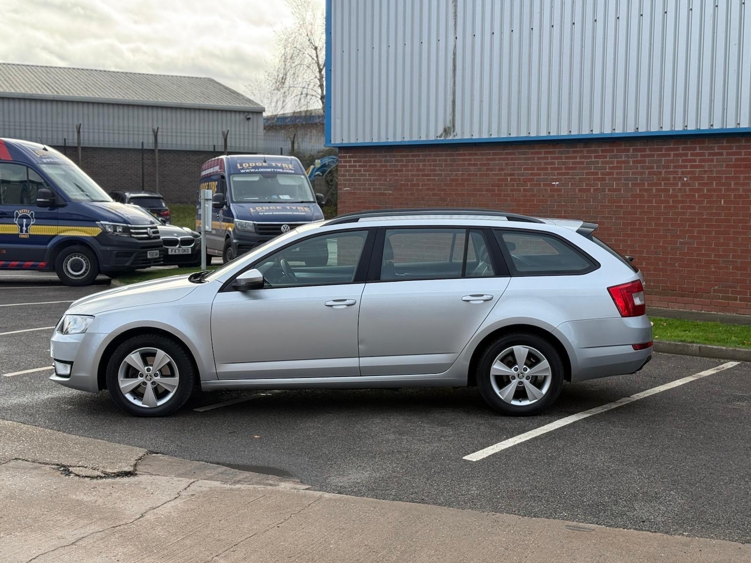 Used Skoda Octavia 2015 for sale - 76457168: Photo 3