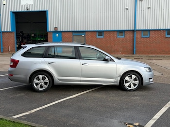 Used Skoda Octavia 2015 for sale - 76457168: Photo