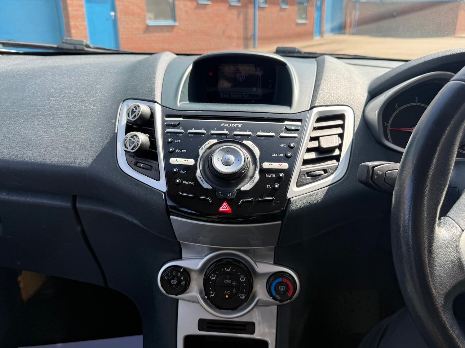 Ford Fiesta (61) - 1.4 TDCi DPF Zetec 5dr - Image 20