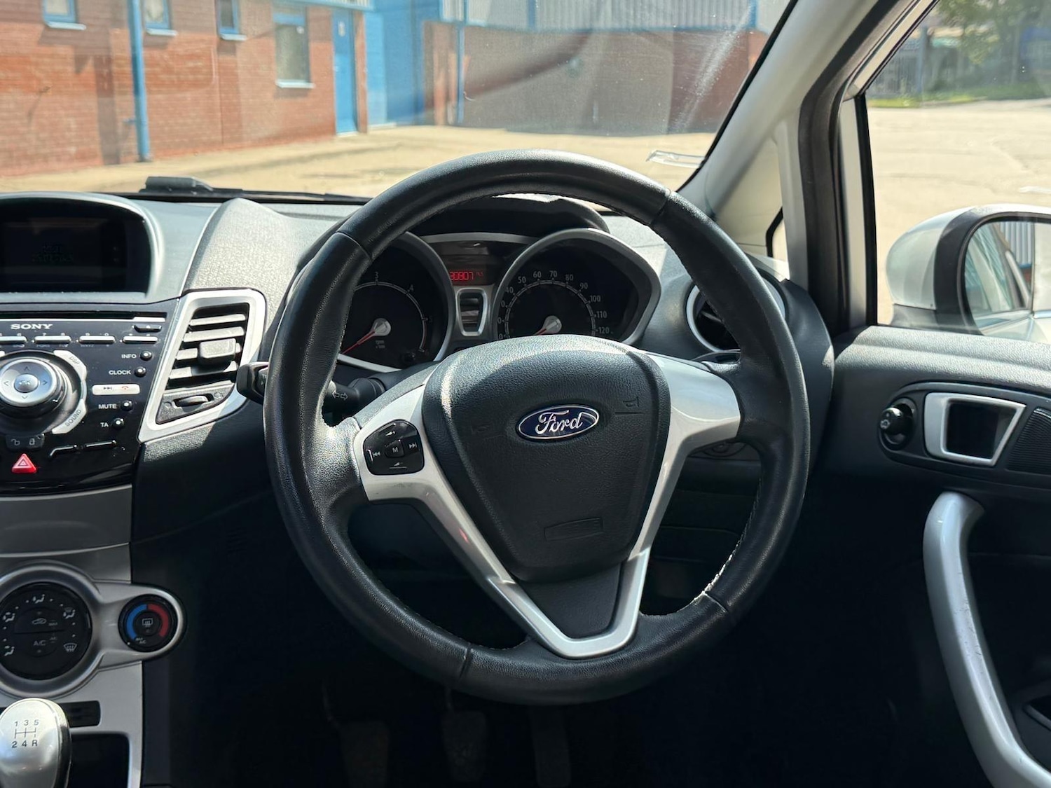 Ford Fiesta (61) - 1.4 TDCi DPF Zetec 5dr - Image 25