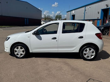 Used Dacia Sandero 2014 for sale - 78319426: Photo