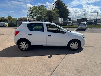 Used Dacia Sandero 2014 for sale - 78319426: Photo