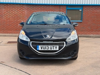 Used Peugeot 208 2013 for sale - 79601374: Photo