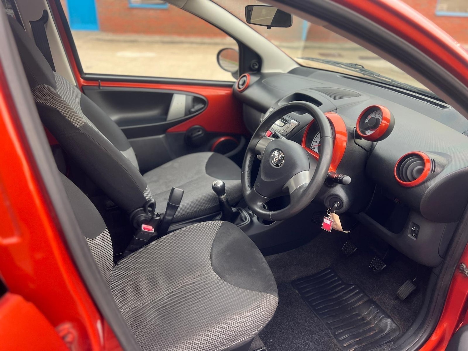 Used Toyota AYGO 2013 for sale - 76349184: Photo 19