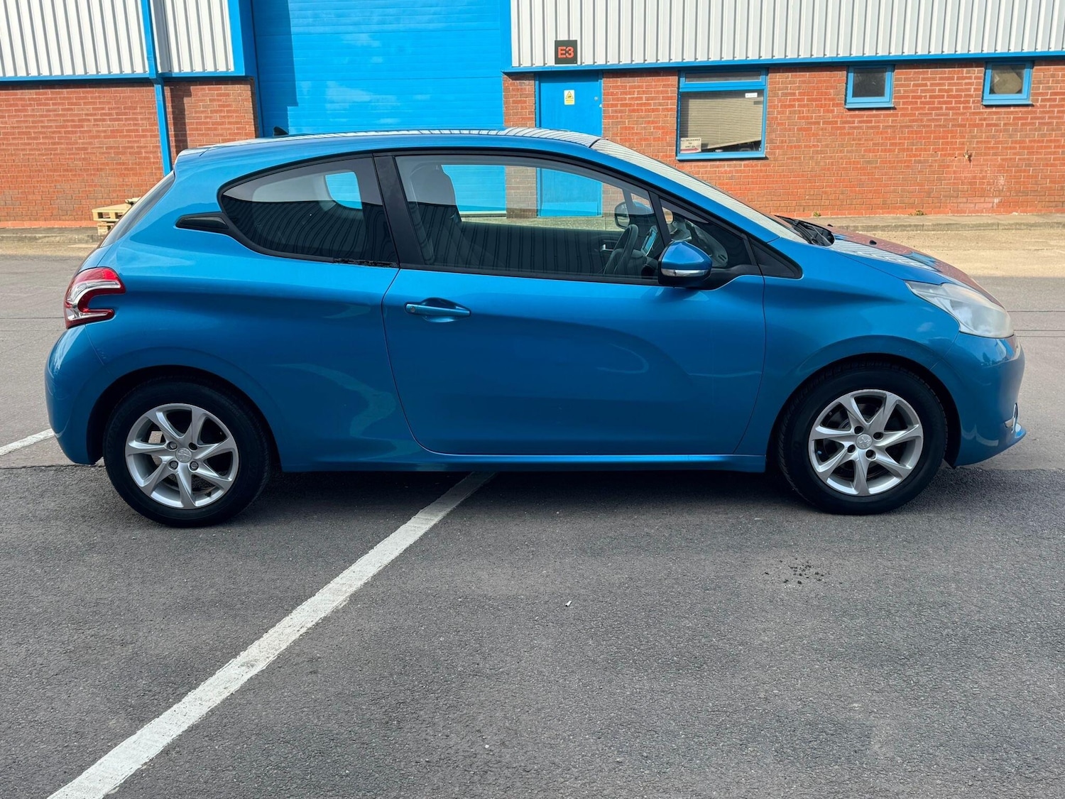 Used Peugeot 208 for sale - 78115293: Photo 4