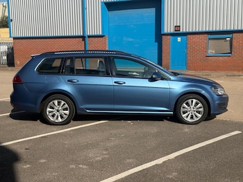 Used Volkswagen Golf 2016 for sale - 76440538: Photo
