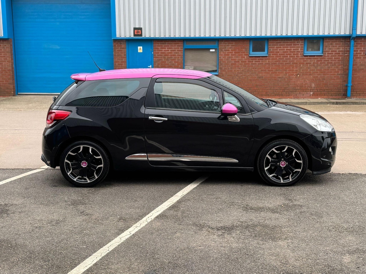 Used Citroen DS3 2011 for sale - 77330597: Photo 4