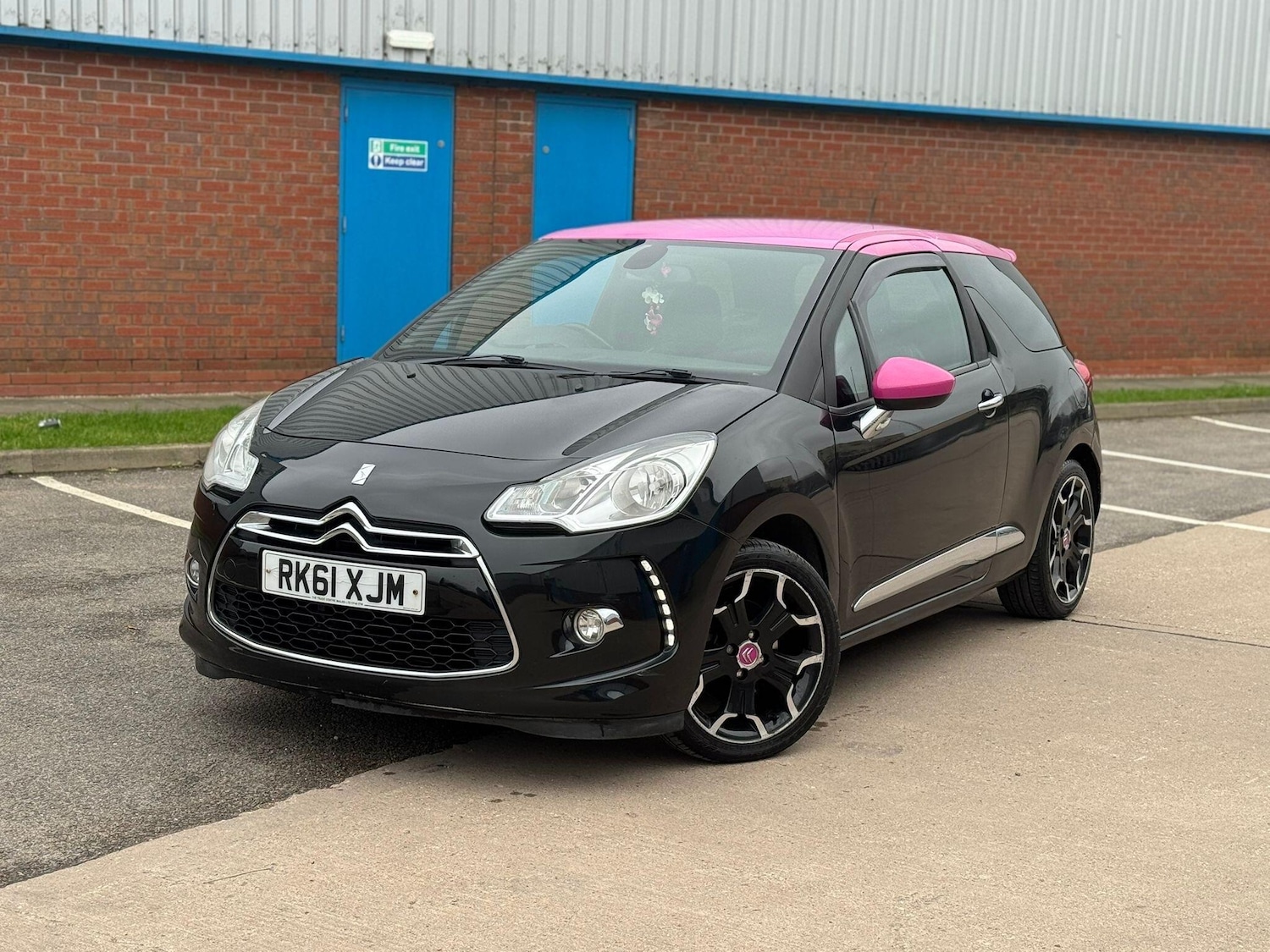 Used Citroen DS3 2011 for sale - 77330597: Photo 6
